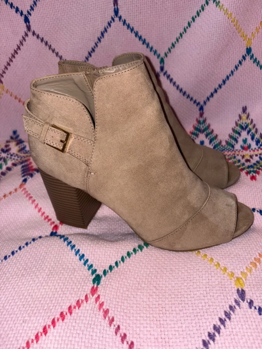 Apt. 9 Taupe Suede Peep-Toe Block Heel Booties Women’s 10